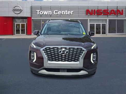 Used 2020 Hyundai Palisade SEL w/ Premium Package FWD image 2