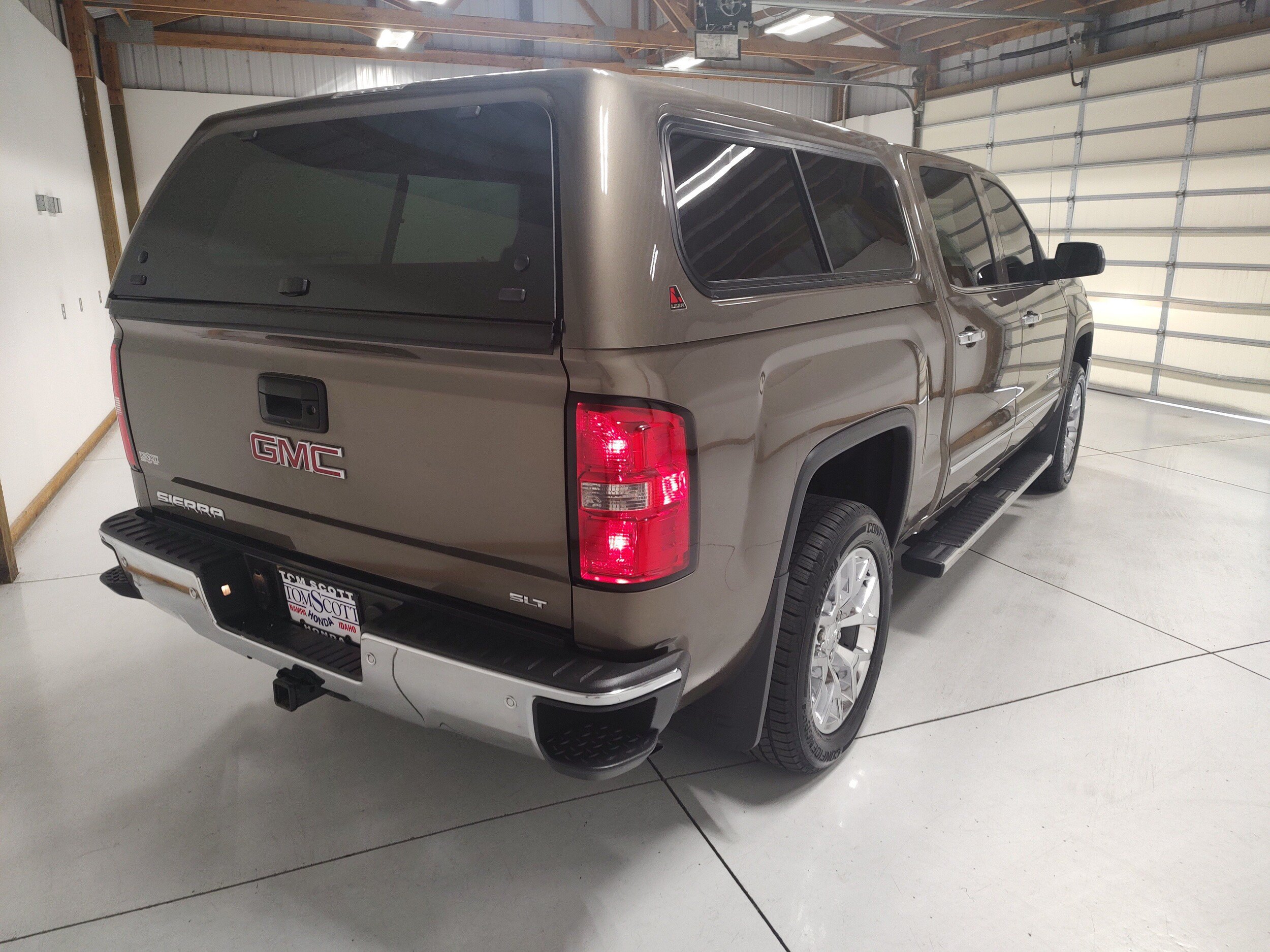 Used 2014 GMC Sierra 1500 SLT w/ SLT Crew Cab Value Package AWD/4WD image 12