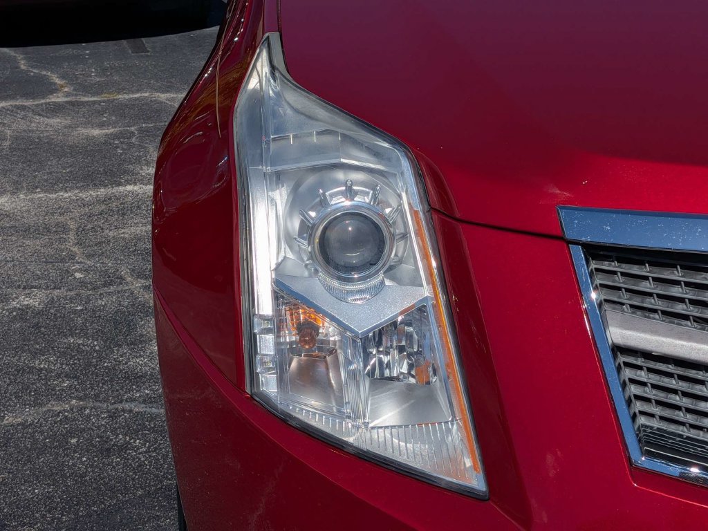 Used 2010 Cadillac SRX Luxury FWD image 10