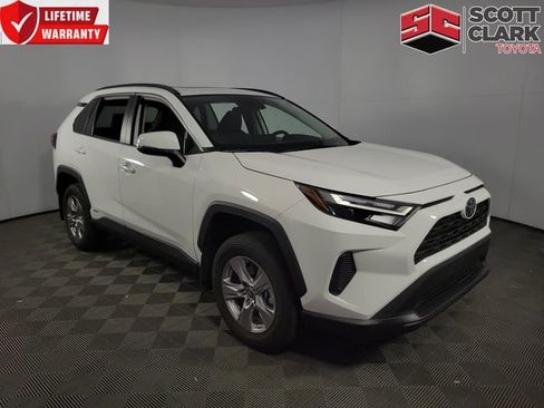 Used 2025 Toyota RAV4 XLE image 1