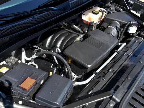 Used 2024 Chevrolet Silverado 1500 LTZ AWD/4WD image 61