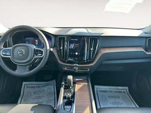 Used 2023 Volvo XC60 B5 Plus w/ Climate Package AWD/4WD image 13