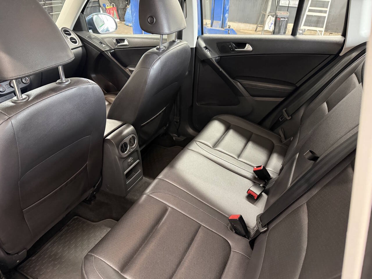 Used 2017 Volkswagen Tiguan S AWD/4WD image 15