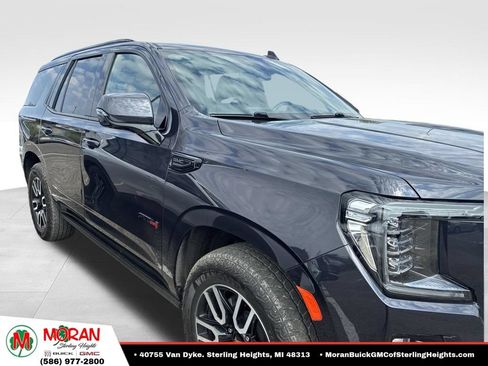 Used 2023 GMC Yukon AT4 w/ AT4 Premium Plus Package AWD/4WD image 3