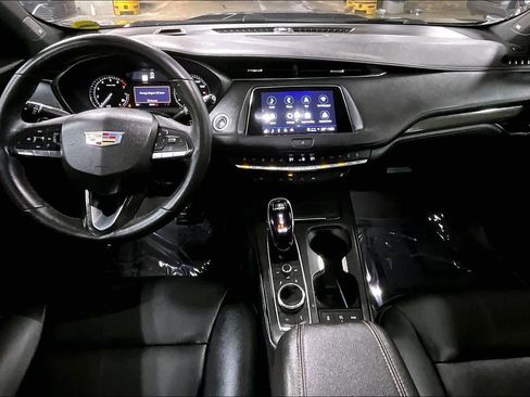 Used 2022 Cadillac XT4 Sport w/ Enhanced Visibility Package FWD image 16