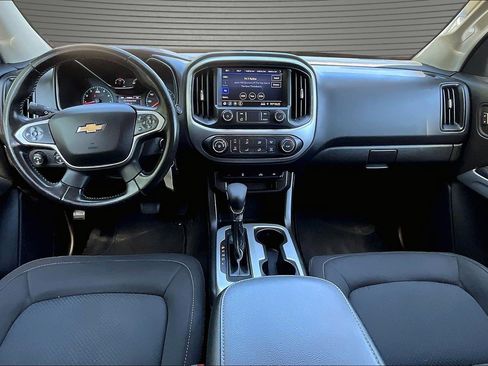 Used 2022 Chevrolet Colorado LT w/ LT Convenience Package AWD/4WD image 8
