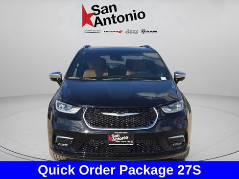 New 2026 Chrysler Pacifica Pinnacle w/ Trailer Tow Group image 3