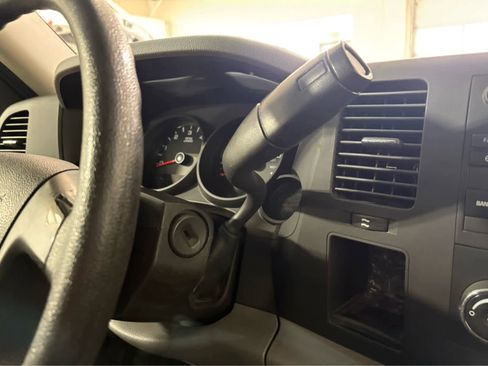 Used 2013 Chevrolet Silverado 1500 LS AWD/4WD image 19