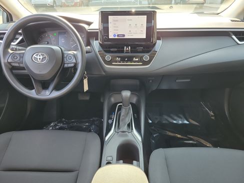 Used 2024 Toyota Corolla LE FWD image 9
