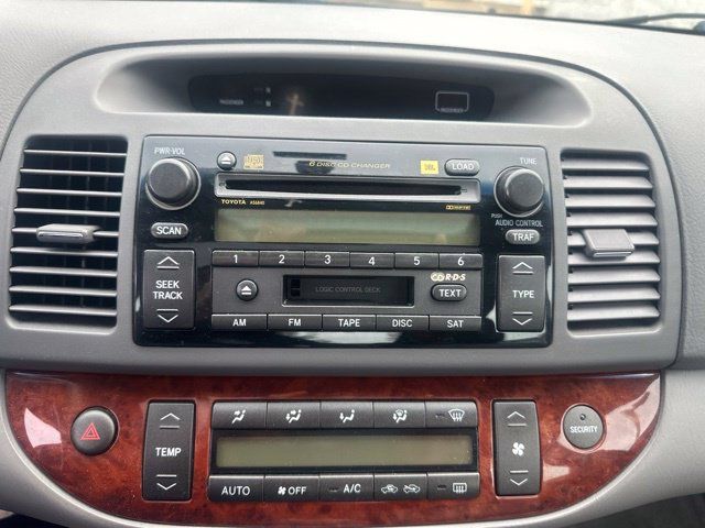 Used 2005 Toyota Camry LE FWD image 15