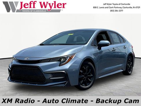 Used 2021 Toyota Corolla SE FWD image 1