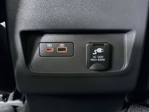 Used 2025 Nissan Frontier SL AWD/4WD image 29