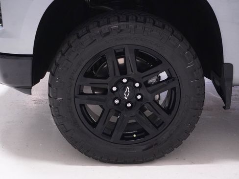 Used 2023 Chevrolet Silverado 1500 LT Trail Boss w/ LT Trail Boss Premium Package image 9