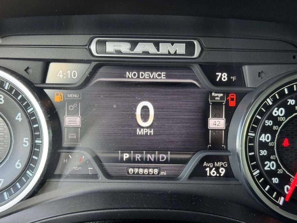 Used 2023 RAM 1500 Laramie AWD/4WD image 14