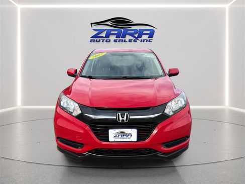 Used 2017 Honda HR-V LX image 2