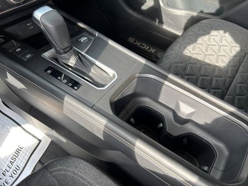 Used 2025 Nissan Kicks SV image 21