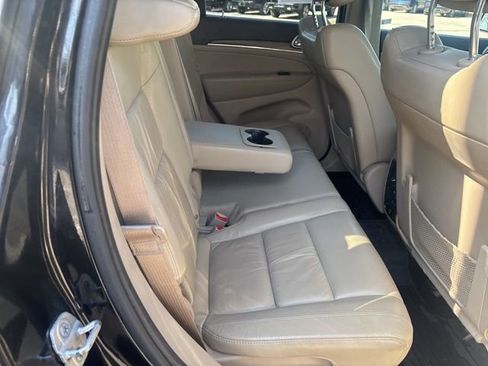 Used 2014 Jeep Grand Cherokee Limited w/ Trailer Tow Group IV AWD/4WD image 12