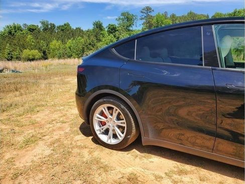Used 2021 Tesla Model Y Performance AWD/4WD image 9