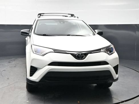 Used 2017 Toyota RAV4 LE FWD image 2