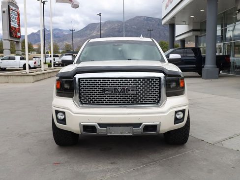 Used 2015 GMC Sierra 1500 Denali w/ Driver Alert Package AWD/4WD image 9