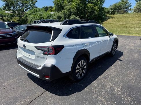 Used 2024 Subaru Outback Limited AWD/4WD image 3