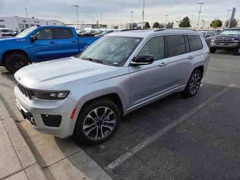Used 2021 Jeep Grand Cherokee L Overland w/ Advanced Protech Group III image 2