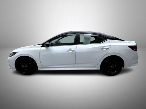 Used 2022 Nissan Sentra SR w/ SR Premium Package image 8
