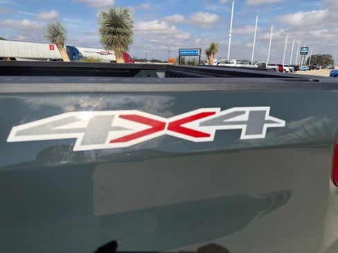 Used 2025 Chevrolet Silverado 1500 LT image 12