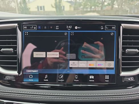 New 2026 Chrysler Pacifica Select image 24