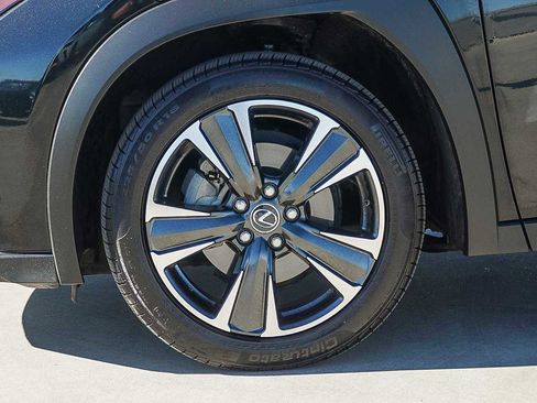Used 2022 Lexus UX 200 image 9