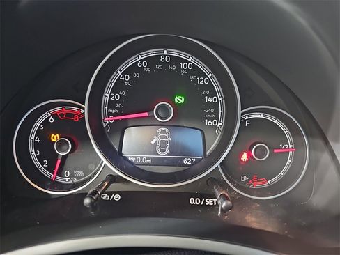 Used 2019 Volkswagen Beetle 2.0T S image 26