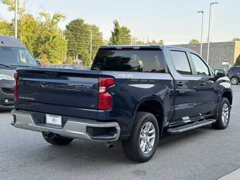 Used 2023 Chevrolet Silverado 1500 LT AWD/4WD image 3