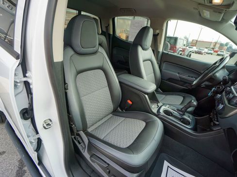 Used 2019 Chevrolet Colorado Z71 image 28