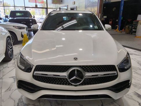 Used 2023 Mercedes-Benz GLC 300 4MATIC Coupe image 2