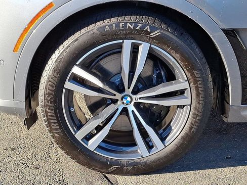 Used 2024 BMW X7 xDrive40i w/ M Sport Package AWD/4WD image 6