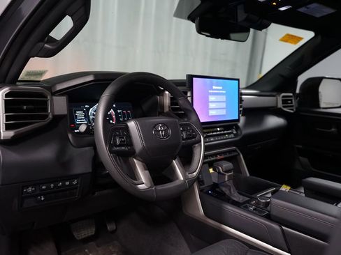 Used 2025 Toyota Tundra Limited image 7