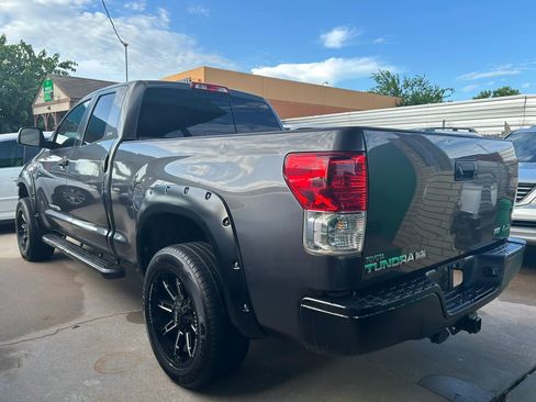 Used 2011 Toyota Tundra 4x4 Double Cab w/ SR5 Pkg image 2