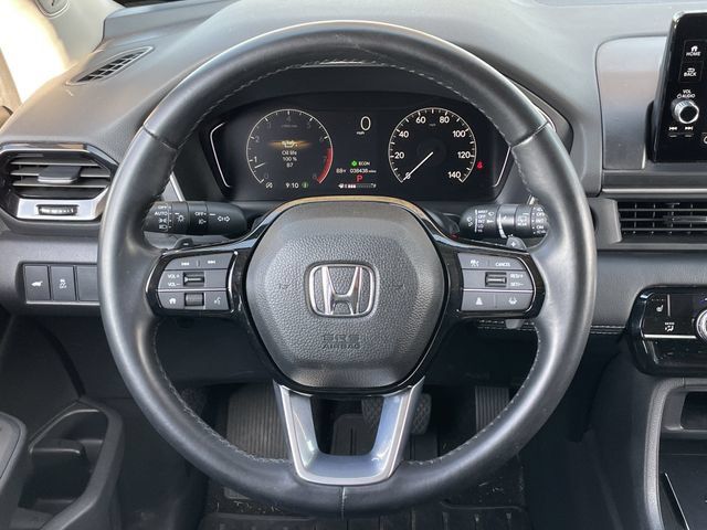 Used 2025 Honda Pilot Touring image 13