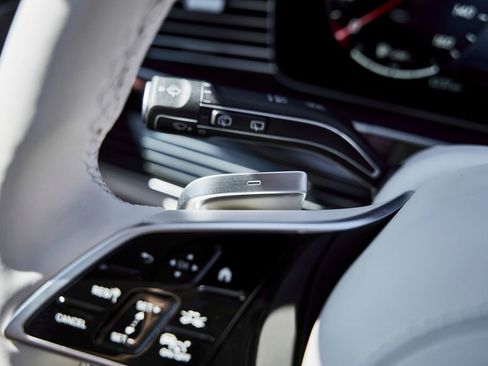 Used 2026 Mercedes-Benz Maybach GLS 600 4MATIC image 65