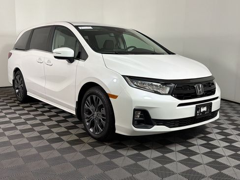 New 2026 Honda Odyssey Touring image 26