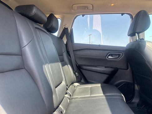 Used 2021 Nissan Rogue SL FWD image 28