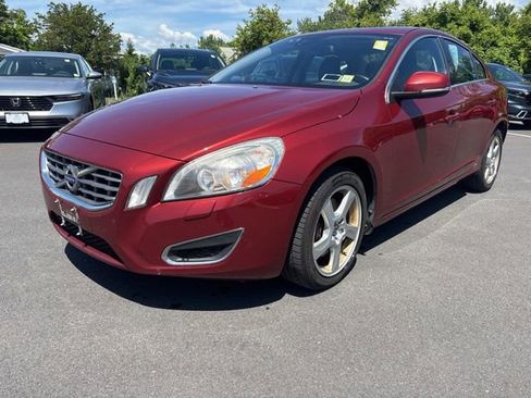 Used 2013 Volvo S60 T5 AWD/4WD image 2