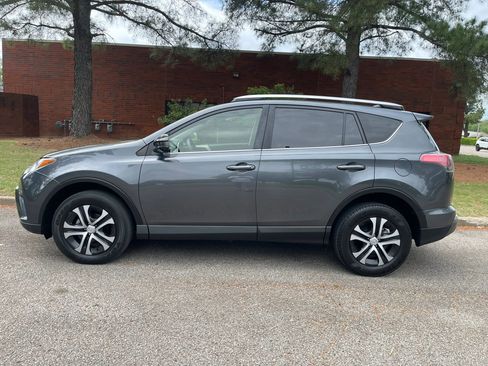 Used 2016 Toyota RAV4 LE image 2