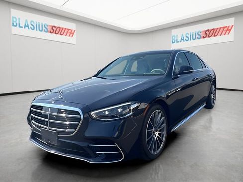 Used 2023 Mercedes-Benz S 580 4MATIC Sedan w/ AMG Line image 7