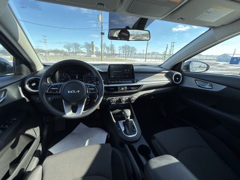 Used 2023 Kia Forte LXS w/ LXS Technology Package image 22