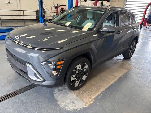Used 2024 Hyundai Kona SEL AWD/4WD image 1
