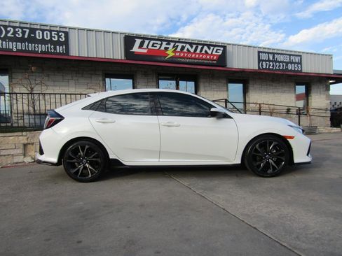 Used 2018 Honda Civic Sport image 5