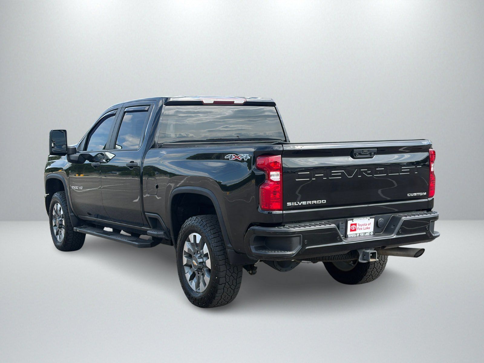 Used 2024 Chevrolet Silverado 2500 Custom w/ Custom Value Package AWD/4WD image 3