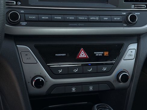 Used 2018 Hyundai Elantra SEL image 12