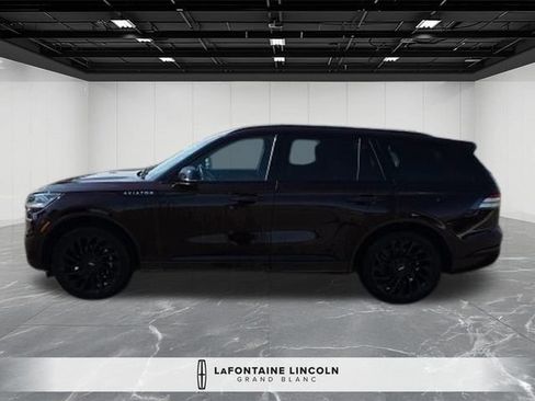 Used 2024 Lincoln Aviator Reserve w/ Equipment Group 201A AWD/4WD image 4